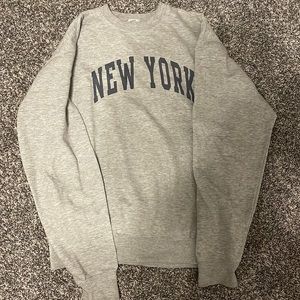 Brandy Melville New York crewneck sweatshirt
